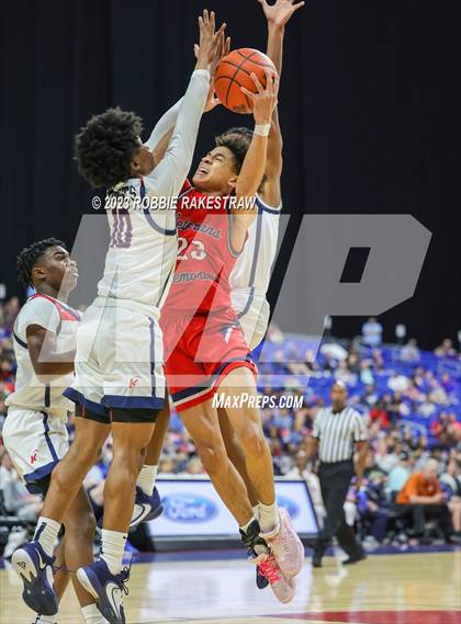 Thumbnail 1 in Kimball vs. Veterans Memorial (UIL 5A Basketball State Semifinal) photogallery.