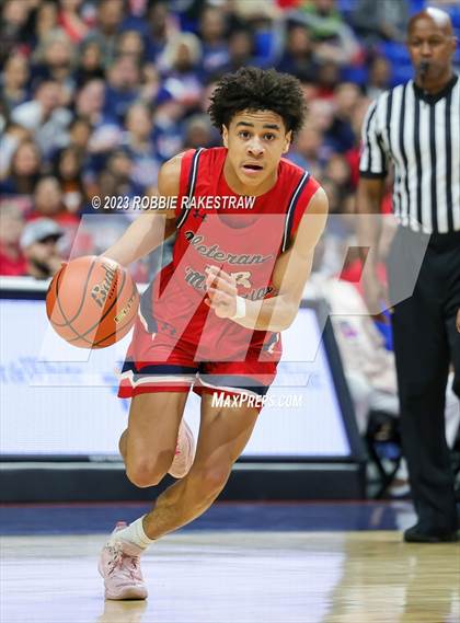 Thumbnail 2 in Kimball vs. Veterans Memorial (UIL 5A Basketball State Semifinal) photogallery.