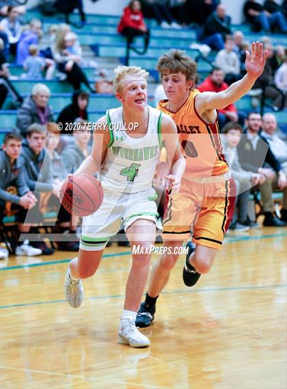 Thumbnail 2 in Star Valley vs. Ridgeline (Eagle Holiday Shootout) photogallery.