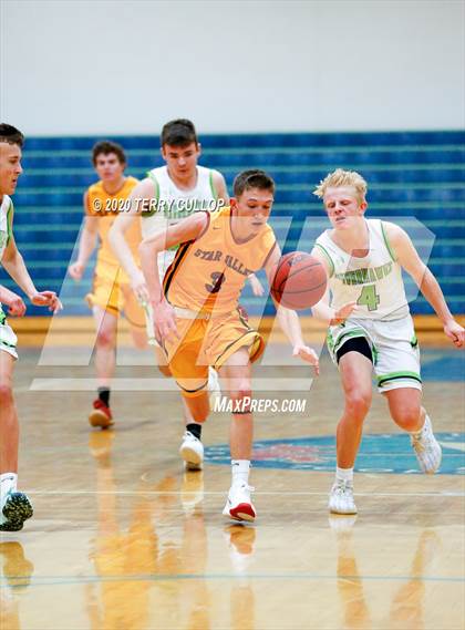 Thumbnail 3 in Star Valley vs. Ridgeline (Eagle Holiday Shootout) photogallery.