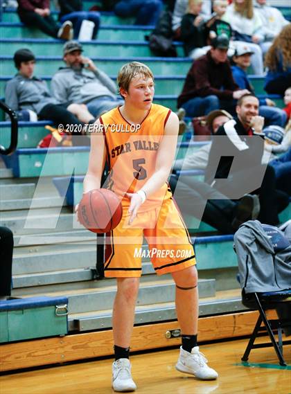 Thumbnail 1 in Star Valley vs. Ridgeline (Eagle Holiday Shootout) photogallery.