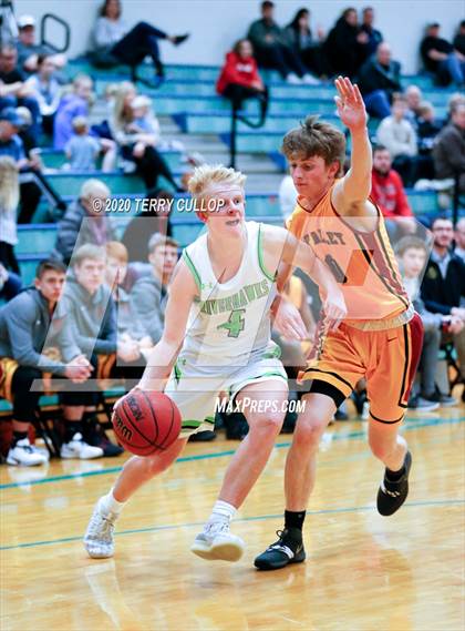 Thumbnail 1 in Star Valley vs. Ridgeline (Eagle Holiday Shootout) photogallery.