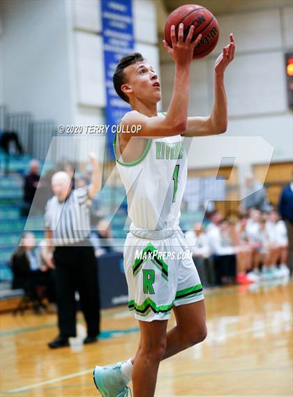 Thumbnail 1 in Star Valley vs. Ridgeline (Eagle Holiday Shootout) photogallery.