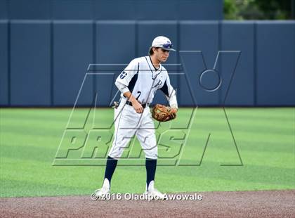 Thumbnail 2 in Oak Ridge vs. Dallas Jesuit (UIL Class 6A Region II Semifinal) photogallery.