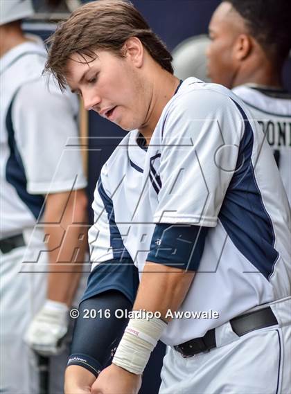 Thumbnail 2 in Oak Ridge vs. Dallas Jesuit (UIL Class 6A Region II Semifinal) photogallery.