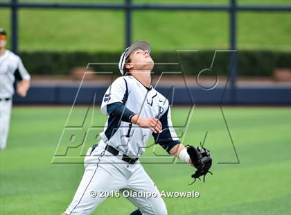 Thumbnail 2 in Oak Ridge vs. Dallas Jesuit (UIL Class 6A Region II Semifinal) photogallery.