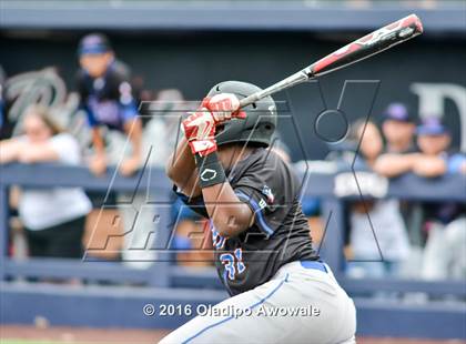 Thumbnail 1 in Oak Ridge vs. Dallas Jesuit (UIL Class 6A Region II Semifinal) photogallery.