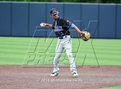 Thumbnail 2 in Oak Ridge vs. Dallas Jesuit (UIL Class 6A Region II Semifinal) photogallery.