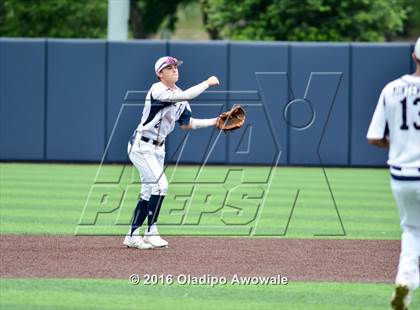 Thumbnail 1 in Oak Ridge vs. Dallas Jesuit (UIL Class 6A Region II Semifinal) photogallery.