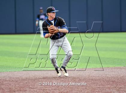 Thumbnail 3 in Oak Ridge vs. Dallas Jesuit (UIL Class 6A Region II Semifinal) photogallery.