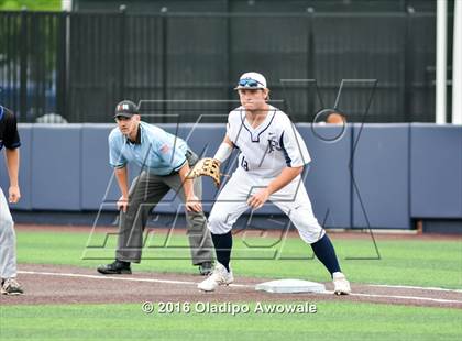 Thumbnail 3 in Oak Ridge vs. Dallas Jesuit (UIL Class 6A Region II Semifinal) photogallery.