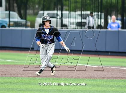 Thumbnail 3 in Oak Ridge vs. Dallas Jesuit (UIL Class 6A Region II Semifinal) photogallery.