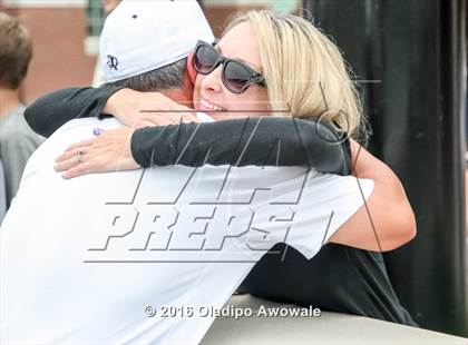 Thumbnail 2 in Oak Ridge vs. Dallas Jesuit (UIL Class 6A Region II Semifinal) photogallery.