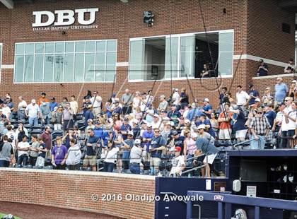 Thumbnail 1 in Oak Ridge vs. Dallas Jesuit (UIL Class 6A Region II Semifinal) photogallery.