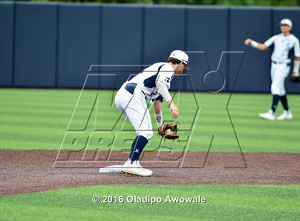 Thumbnail 3 in Oak Ridge vs. Dallas Jesuit (UIL Class 6A Region II Semifinal) photogallery.