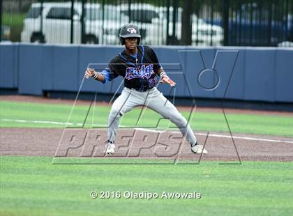 Thumbnail 1 in Oak Ridge vs. Dallas Jesuit (UIL Class 6A Region II Semifinal) photogallery.