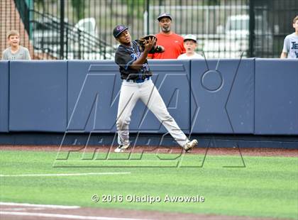 Thumbnail 2 in Oak Ridge vs. Dallas Jesuit (UIL Class 6A Region II Semifinal) photogallery.