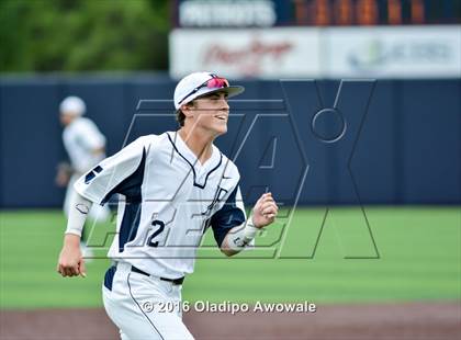 Thumbnail 2 in Oak Ridge vs. Dallas Jesuit (UIL Class 6A Region II Semifinal) photogallery.