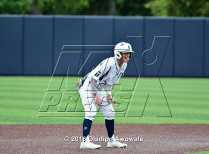 Thumbnail 3 in Oak Ridge vs. Dallas Jesuit (UIL Class 6A Region II Semifinal) photogallery.