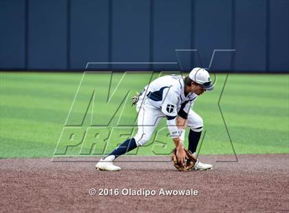 Thumbnail 3 in Oak Ridge vs. Dallas Jesuit (UIL Class 6A Region II Semifinal) photogallery.