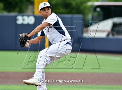 Thumbnail 1 in Oak Ridge vs. Dallas Jesuit (UIL Class 6A Region II Semifinal) photogallery.