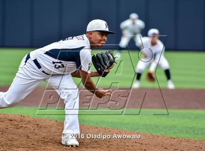Thumbnail 3 in Oak Ridge vs. Dallas Jesuit (UIL Class 6A Region II Semifinal) photogallery.