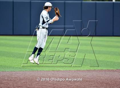 Thumbnail 1 in Oak Ridge vs. Dallas Jesuit (UIL Class 6A Region II Semifinal) photogallery.