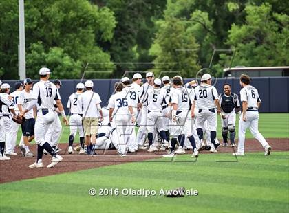 Thumbnail 2 in Oak Ridge vs. Dallas Jesuit (UIL Class 6A Region II Semifinal) photogallery.