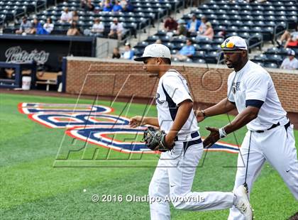 Thumbnail 1 in Oak Ridge vs. Dallas Jesuit (UIL Class 6A Region II Semifinal) photogallery.