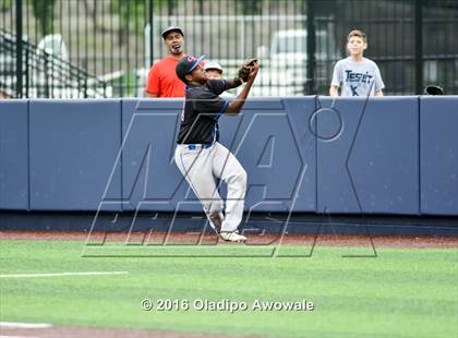 Thumbnail 3 in Oak Ridge vs. Dallas Jesuit (UIL Class 6A Region II Semifinal) photogallery.