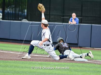 Thumbnail 2 in Oak Ridge vs. Dallas Jesuit (UIL Class 6A Region II Semifinal) photogallery.