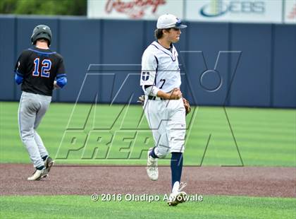 Thumbnail 3 in Oak Ridge vs. Dallas Jesuit (UIL Class 6A Region II Semifinal) photogallery.
