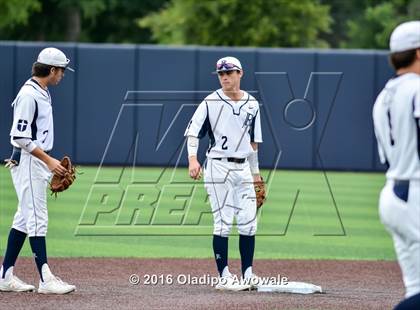 Thumbnail 2 in Oak Ridge vs. Dallas Jesuit (UIL Class 6A Region II Semifinal) photogallery.