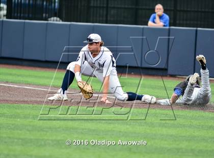 Thumbnail 1 in Oak Ridge vs. Dallas Jesuit (UIL Class 6A Region II Semifinal) photogallery.