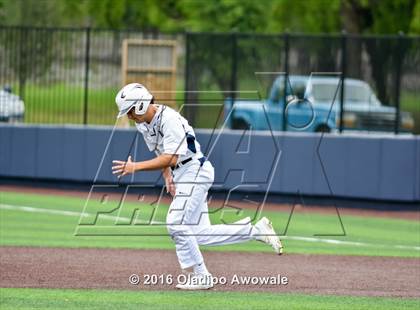 Thumbnail 1 in Oak Ridge vs. Dallas Jesuit (UIL Class 6A Region II Semifinal) photogallery.
