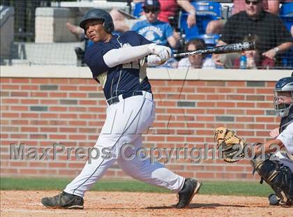 Thumbnail 2 in Canisius vs. Bishop McLaughlin Catholic photogallery.