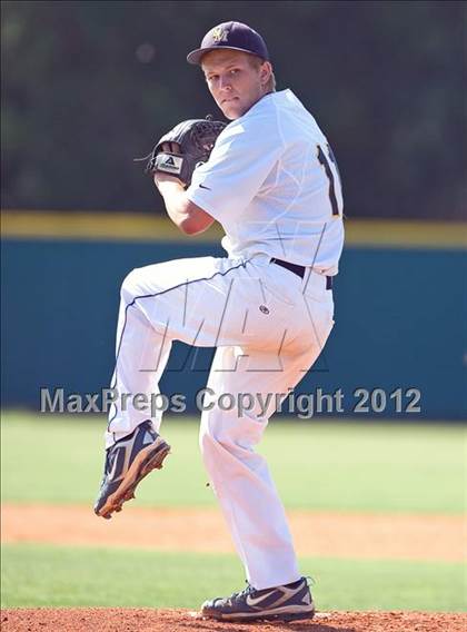 Thumbnail 1 in Canisius vs. Bishop McLaughlin Catholic photogallery.