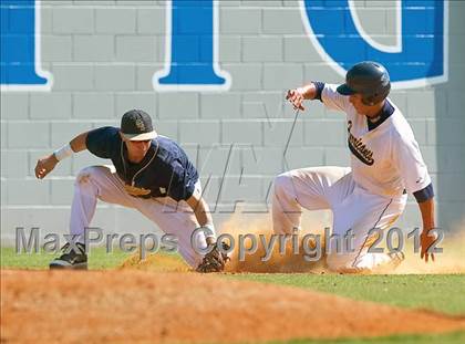 Thumbnail 3 in Canisius vs. Bishop McLaughlin Catholic photogallery.