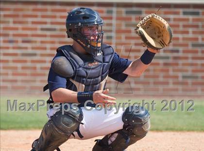 Thumbnail 3 in Canisius vs. Bishop McLaughlin Catholic photogallery.