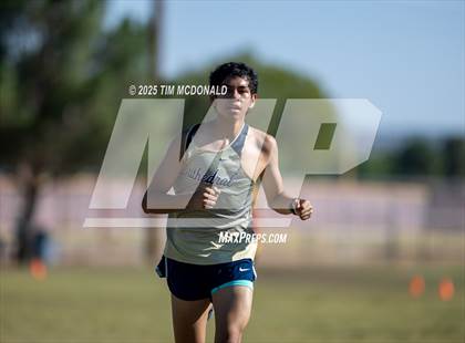 Thumbnail 2 in Mayfield Invitational XC photogallery.