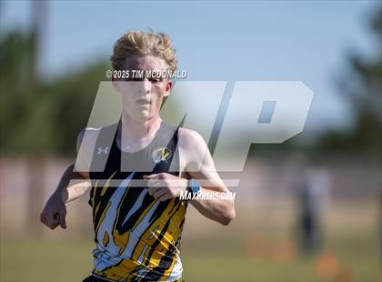 Thumbnail 3 in Mayfield Invitational XC photogallery.