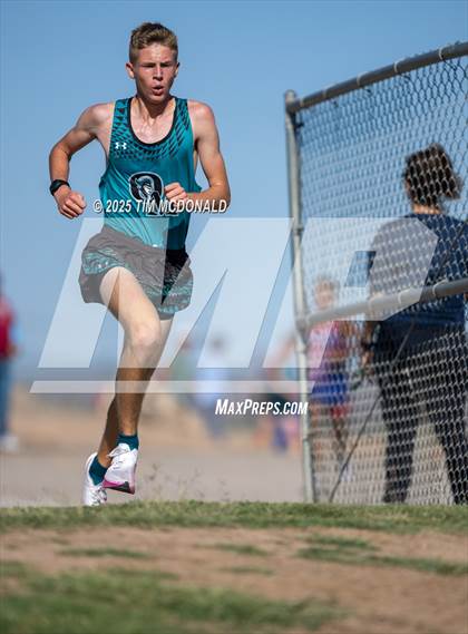 Thumbnail 2 in Mayfield Invitational XC photogallery.