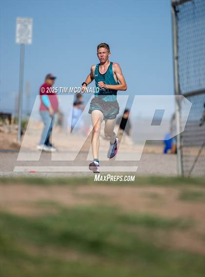 Thumbnail 2 in Mayfield Invitational XC photogallery.