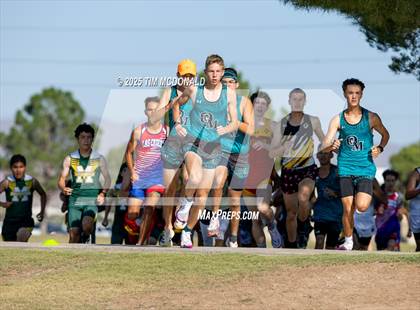 Thumbnail 2 in Mayfield Invitational XC photogallery.