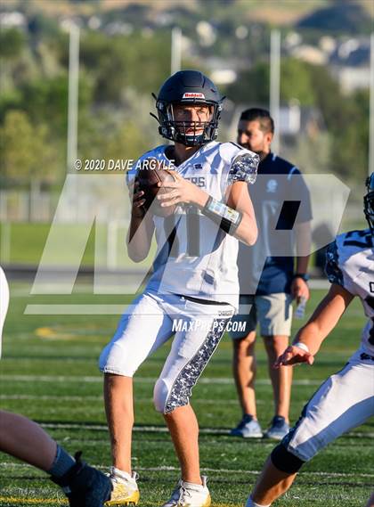 Thumbnail 2 in Corner Canyon (Intrasquad Scrimmage) photogallery.