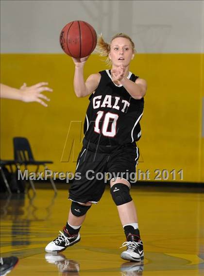Thumbnail 1 in Galt vs. Granite Bay (Grant Winterfest) photogallery.