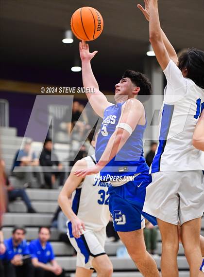 Thumbnail 2 in La Jolla Country Day vs. Rocklin photogallery.