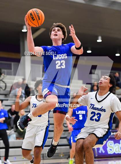 Thumbnail 2 in La Jolla Country Day vs. Rocklin photogallery.