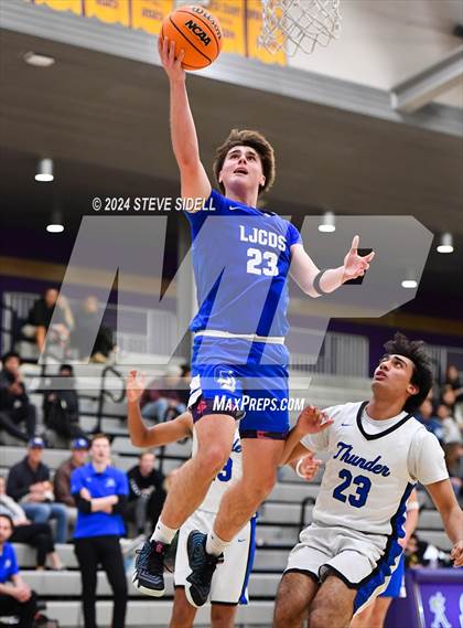 Thumbnail 3 in La Jolla Country Day vs. Rocklin photogallery.