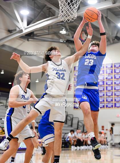 Thumbnail 3 in La Jolla Country Day vs. Rocklin photogallery.
